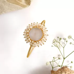 Teejh Aasita White Studded Pearl Bracelet